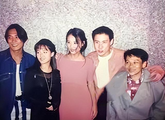 44岁的范晓萱现在如何?她曾有纹花臂和打舌环,为男友摘除过子宫