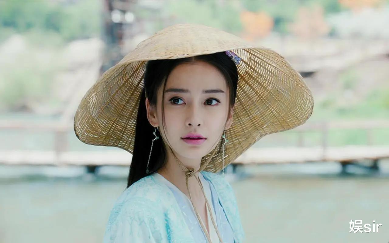 在剧组跟帅哥房车中同吃同住,开始新恋情?Angelababy回应了