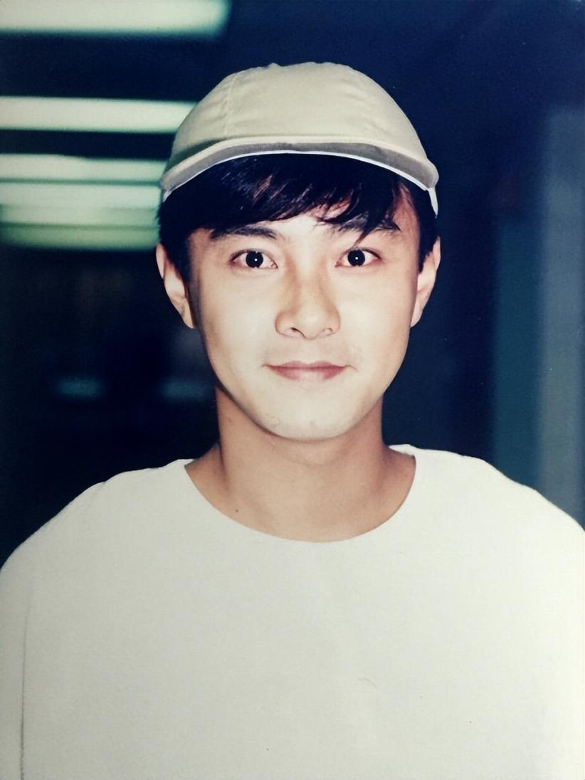 张卫健|张卫健：一夜之间“跌落神坛”！