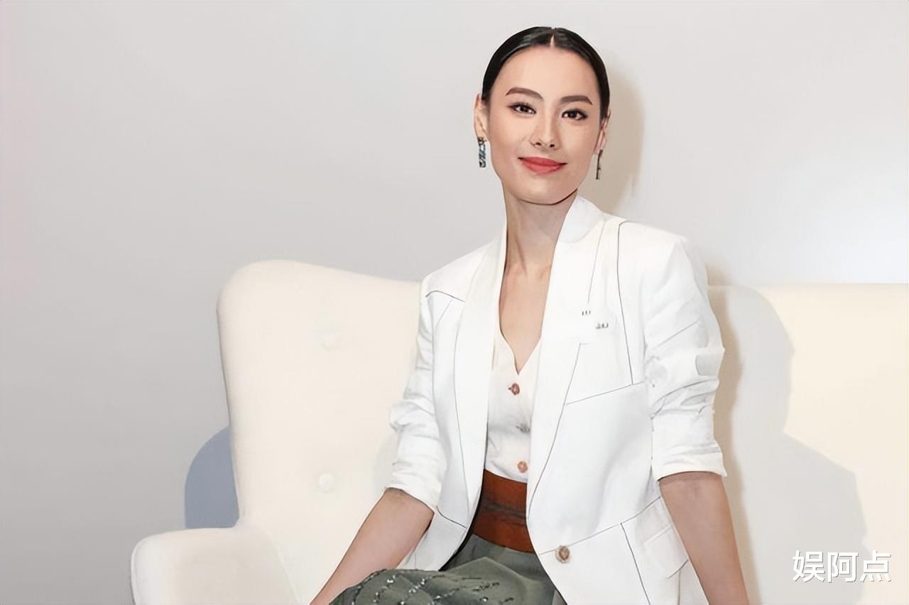 温拿|梁洛施双胞胎儿子真名被曝光，和哥哥“李长治”颇有关联！