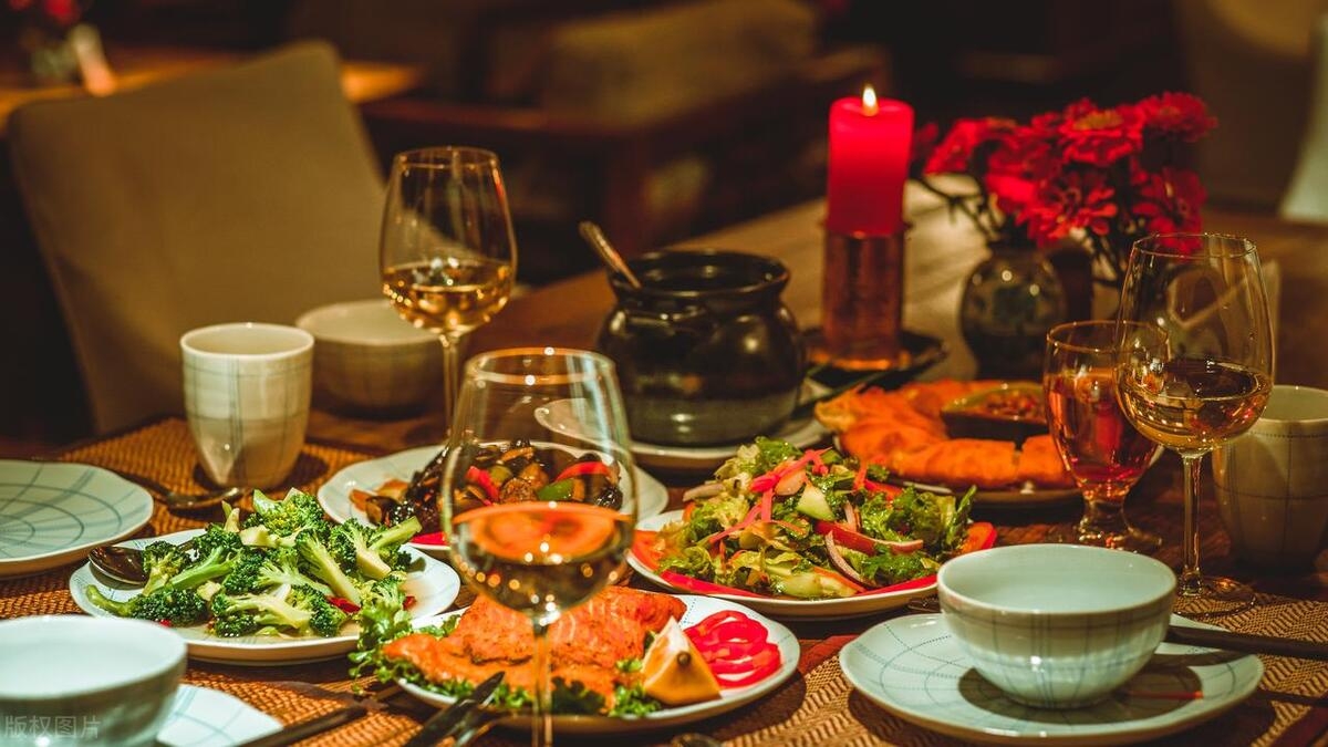 减肥期间如何吃晚餐？学会5个简单策略，让你减肥更轻松