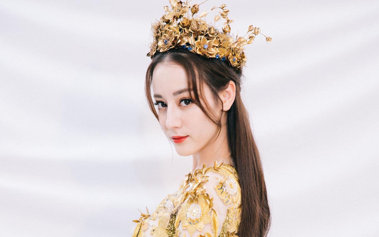 迪丽热巴生子风波升级,疑国外产子,被私家侦探拍到,大粉跑路