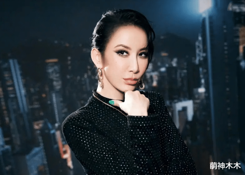 利菁直播公开李玟生前录音,遭甄妮大骂:靠出卖朋友带货,可怜!