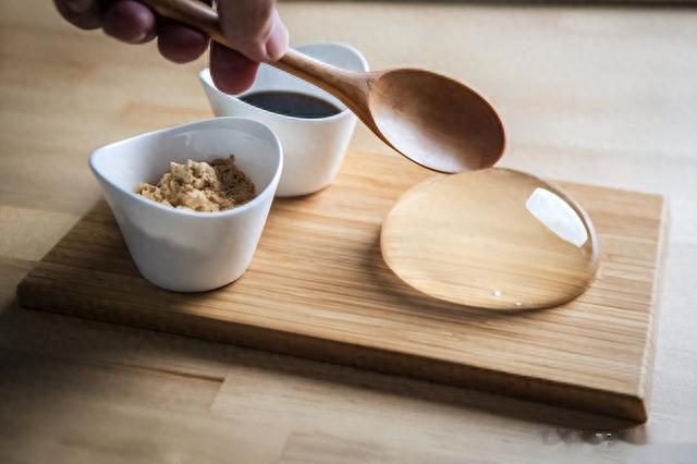 冰粉|中国人“吃到吐”的民间小吃，在国外成奢侈品，还起了个洋名字？