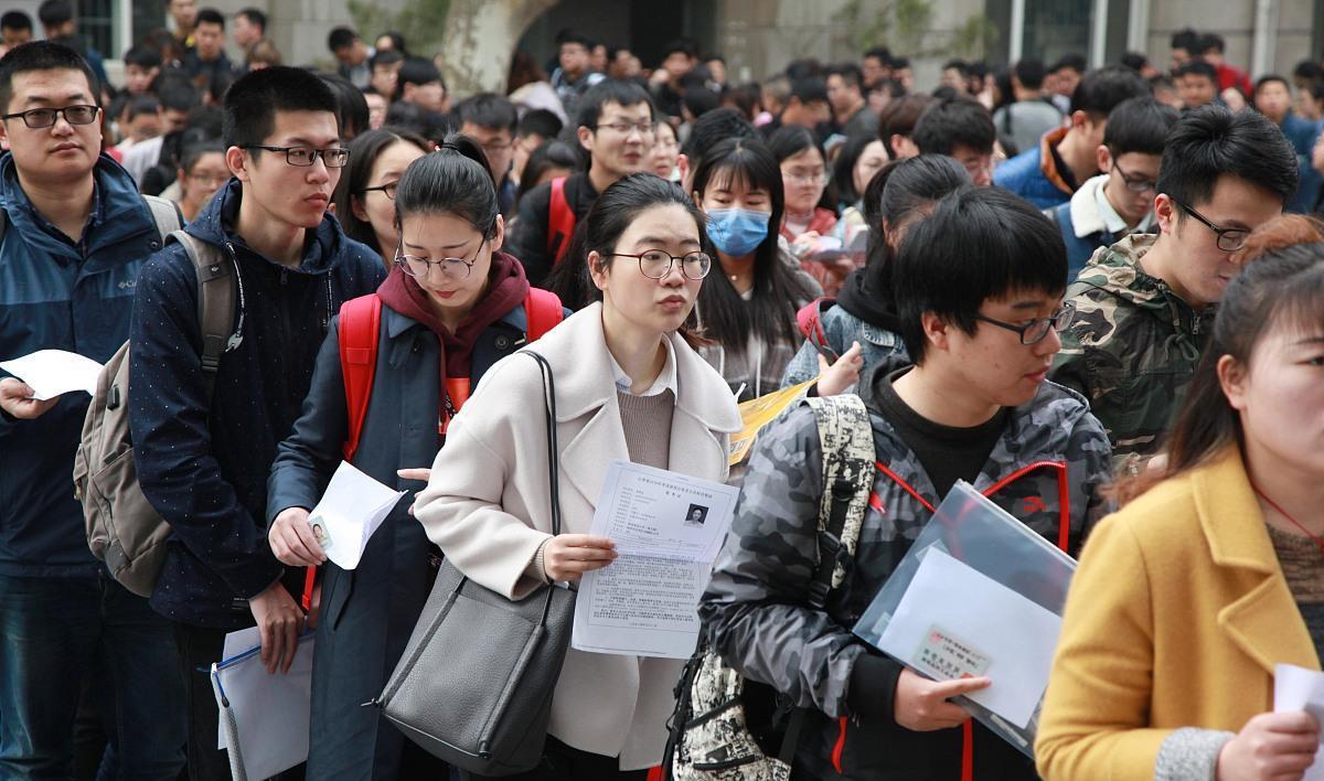 失业率|失业人数超四千万！专家建议：应征收失业税，没有工作的人要交钱