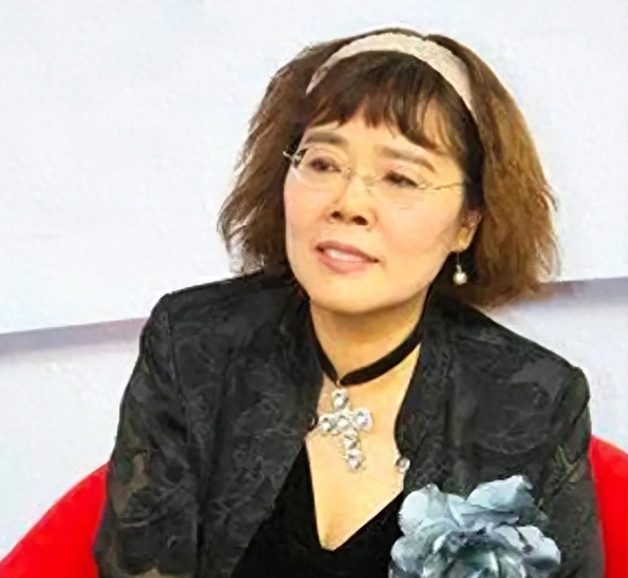 导演杨延晋:风流半生因潘虹离婚,再婚娶才女玄小佛,现在怎样了