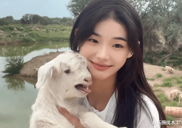 惠然|惠然家暴风波后首直播!满脸笑容否认有经纪人,称已搬家绝不和解