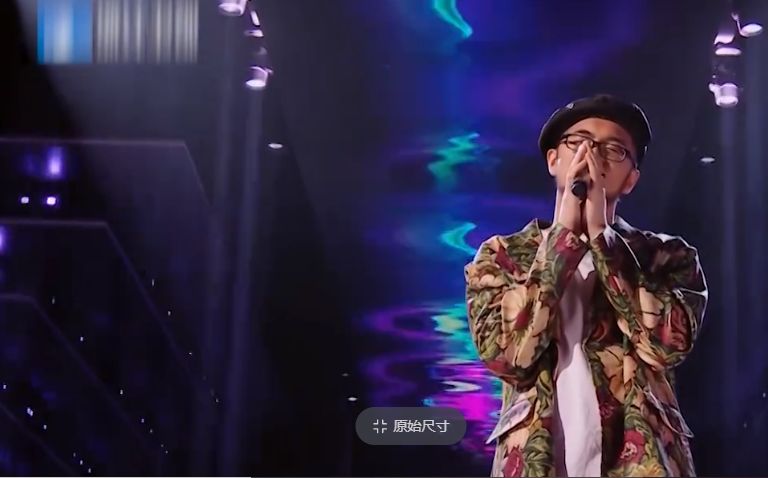 薛之谦解内幕 玮柏的自动转椅继续发酵