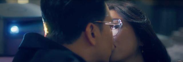 辣眼睛!朱珠和田雨的中年“亲热戏”,怎么这么油腻?