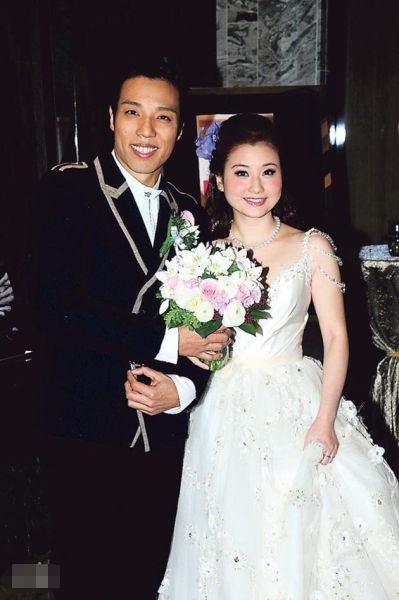 他是TVB绿叶公屋出身，人不帅但不菜，巴士追太太，凭坚持捱出头