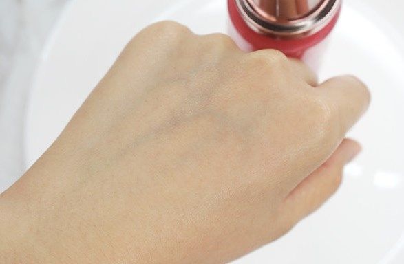 护肤 解决护肤痛点：水乳套装的选择秘籍与热门推荐！