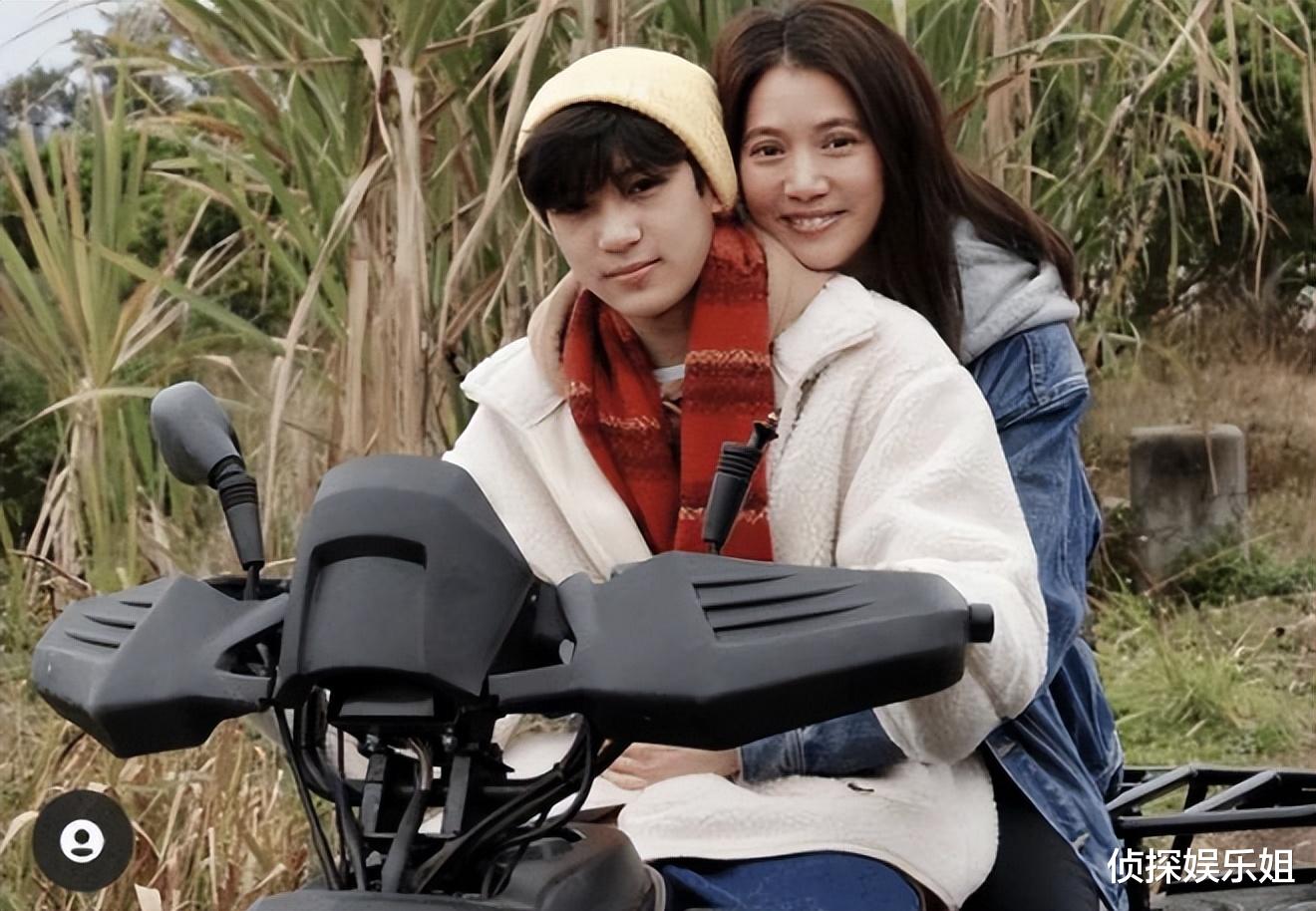 袁咏仪七夕节提前为老公庆生,52岁张智霖刮掉白胡子,重现少年感