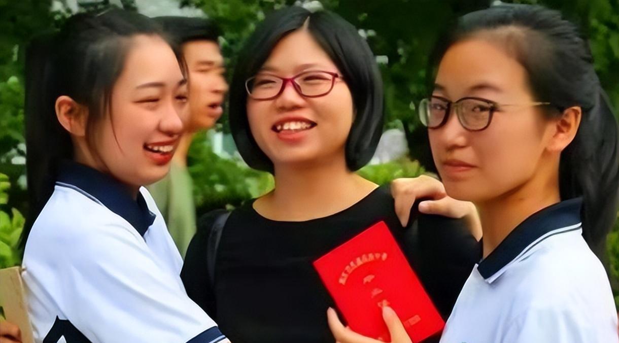 求职|名校高材生求职碰壁,含泪表示:后悔报考此专业,浪费了高考分数