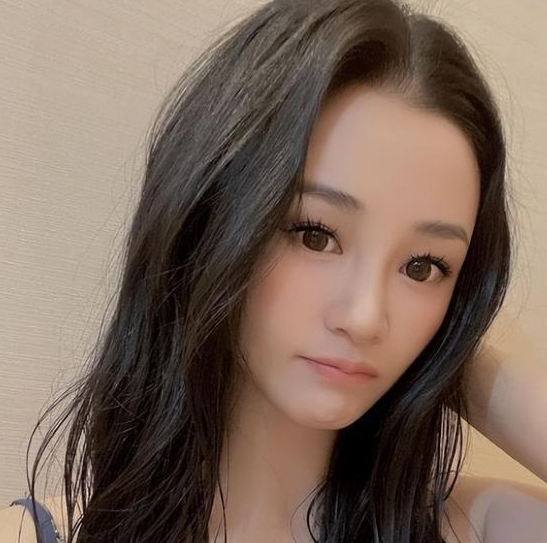 吴秀波小三出狱后首晒照,生活滋润,疑似新恋情曝光!