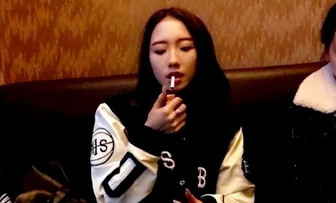 宋祖儿|4位祸从口出的女星,揭人短、大聊性事、撒谎成性,凉的一点不冤