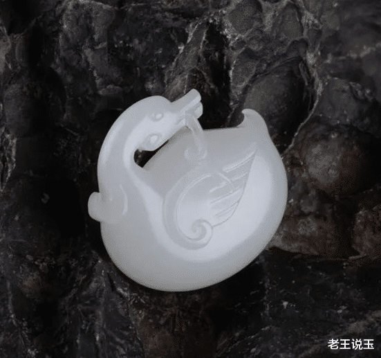 玩玉，可不能“避重就轻”！