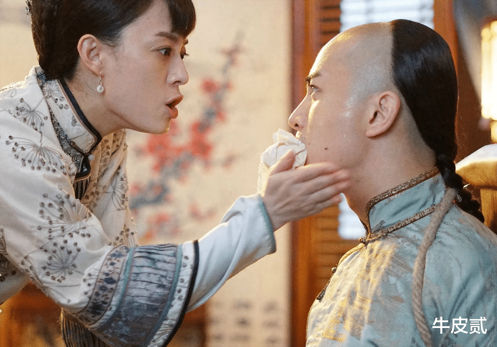 演戏“用力过猛”的4位女明星,一个比一个尴尬,实在有点辣眼睛