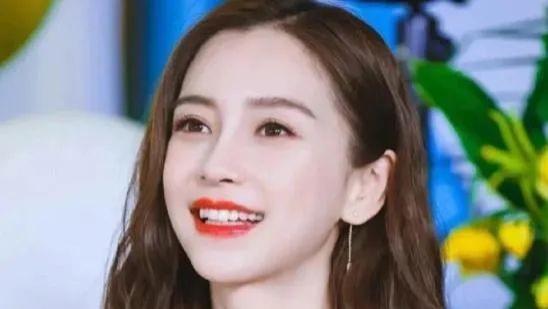 Angelababy复出，最新视频红光满面，官宣新代言全面复出