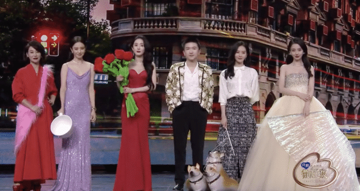 林大竣|《奔跑吧》路透曝光，baby和男闺蜜张大大比心一脸灿笑，不受前夫合照影响