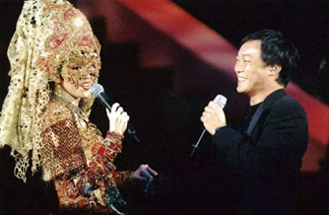 2003年梅艳芳弥留之际，多次吩咐保镖：我死也不见赵文卓和吴君如