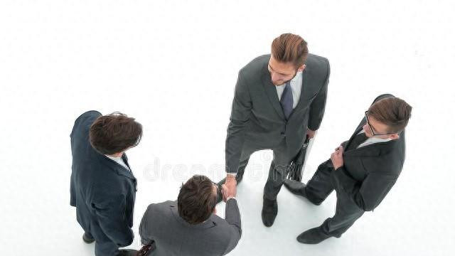 被领导排挤，不用焦虑更不要离职，这四招强势应对