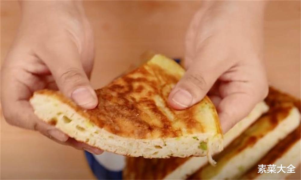 面食|手不沾面烙发面饼，搅搅面糊就能做，松软易消化，10分钟解决早餐