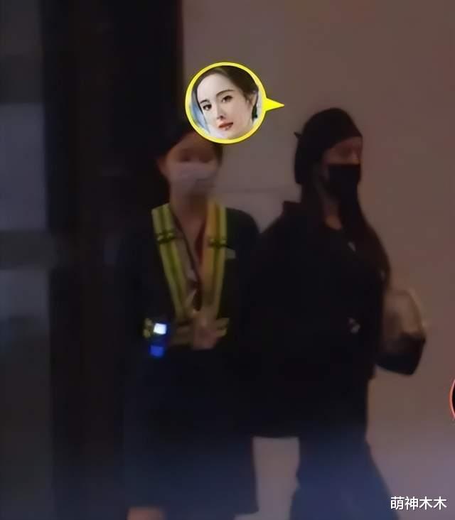 杨颖沉默不回应,跟杨幂张大大聚会曝光,粉丝怒斥别拉杨幂下水