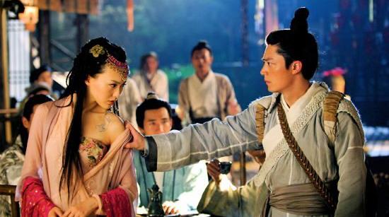 霍建华|霍建华现身北京吃火锅,将进组《玫瑰的故事》,为刘亦菲重回内娱