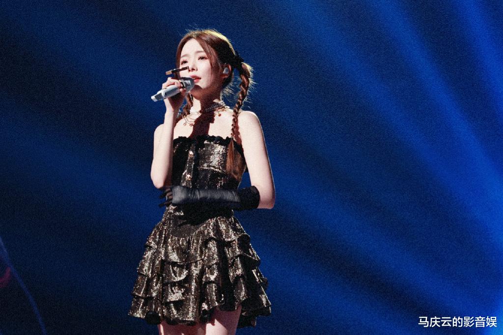 这次陈卓璇站得足够高，《我们的歌》搭档光良，已经初具冠军相