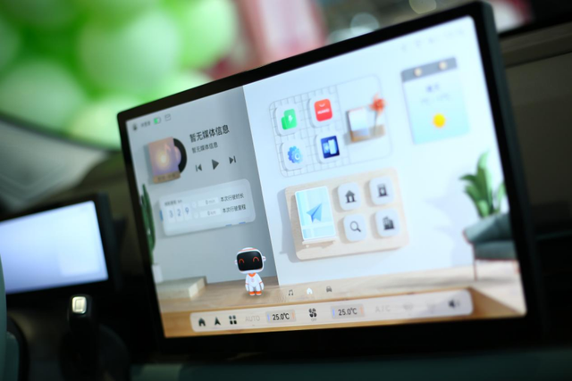 汽车|论车机，几何G6确实要比AION S PLUS强不少
