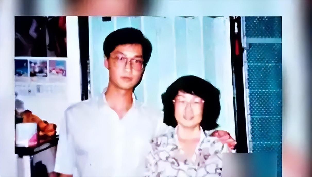 马浚伟：因为母亲身死自责，曾患抑郁症，如今华丽转身成公职人员