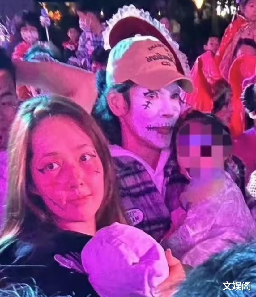 郭碧婷向佐带女儿参加万圣节，生活多姿多彩，有钱有闲还有爱