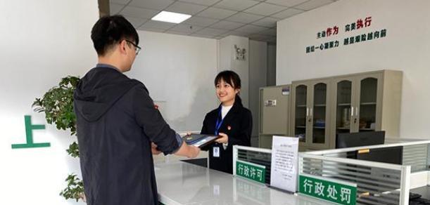 国企|家里三代“烟草人”，主打奉献精神，反在网友的评论中“翻车”