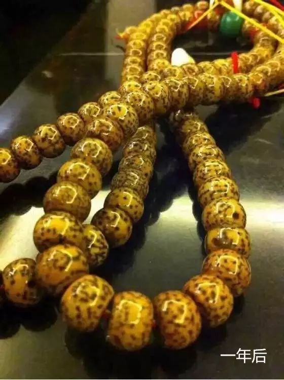 同样是玩,为啥别人盘了一年的手串变化就那么大呢?