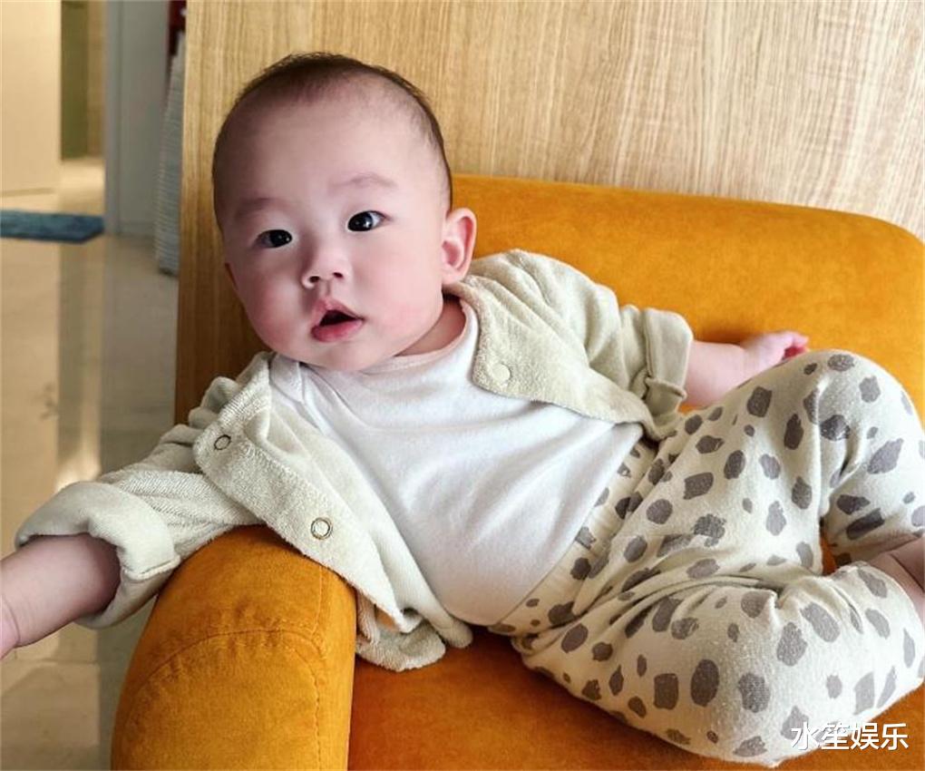 全慧彬|韩女星全慧彬制作料理祭祀婆婆,抱6个月大儿子行跪拜大礼