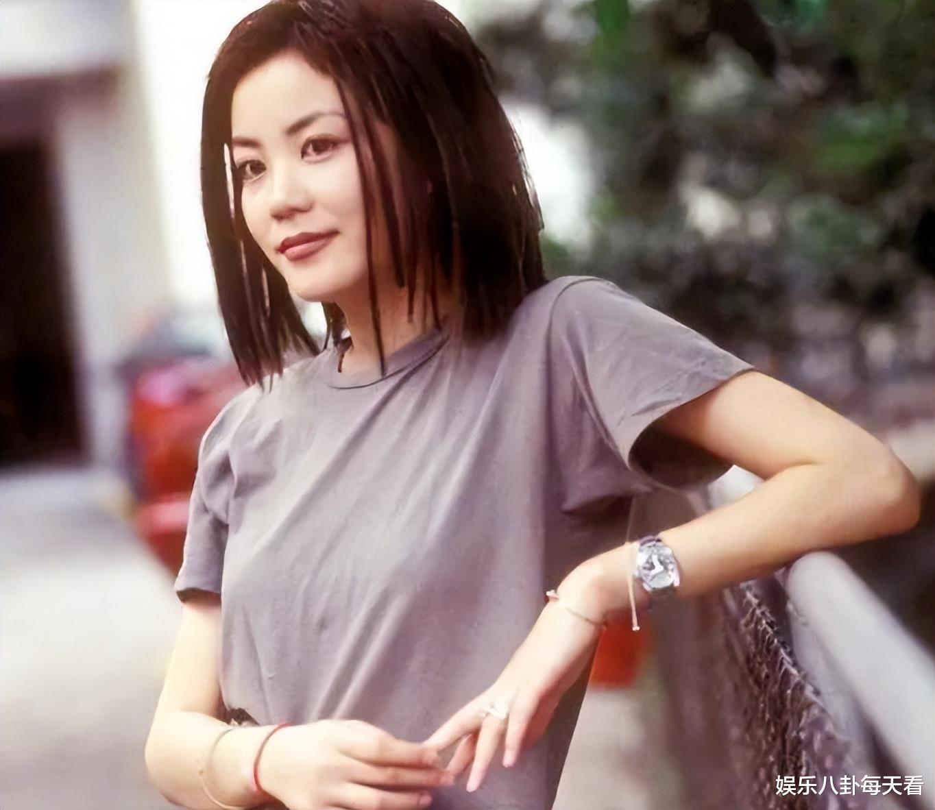 原来他就是天后王菲的亲哥哥，56岁仍未婚，从未谈过恋爱，太可惜了！