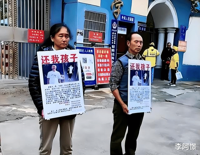 胡鑫宇监控视频引热议:警方说没删、厂家说没鉴、家属说没完