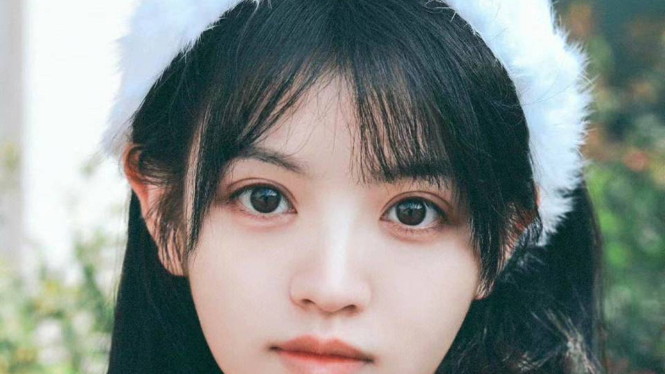 人间水蜜桃田曦薇：魅力四溢的26岁女星，是如何一步步赢得观众的心？