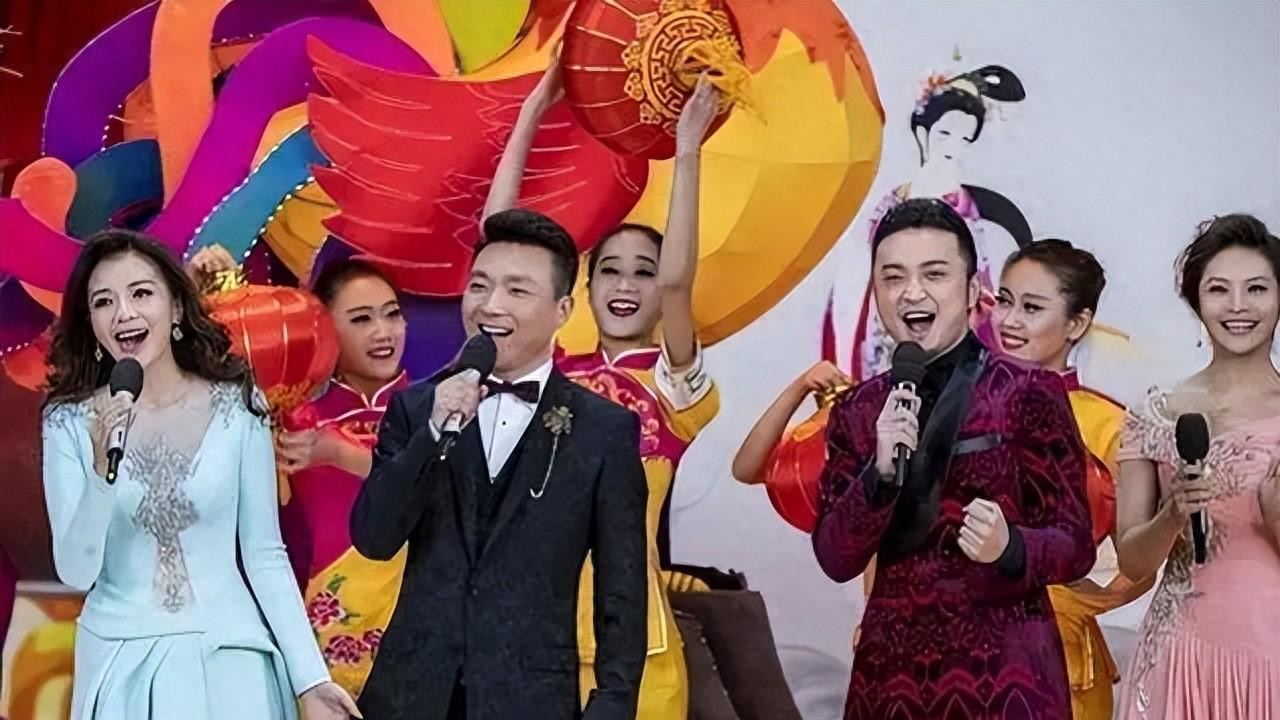 |曝2024年春晚主持人阵容，任鲁豫撒贝宁挑大梁，谢娜疑似加入