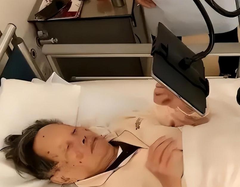 陈数|曝101岁杨振宁近况：入院救治、翁帆24h陪护，18亿财产分配遭痛批