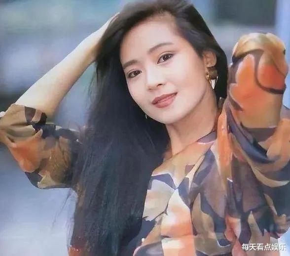 “最美婉君”：与丈夫恋爱10年，生一双儿女，今58岁的她怎样了？