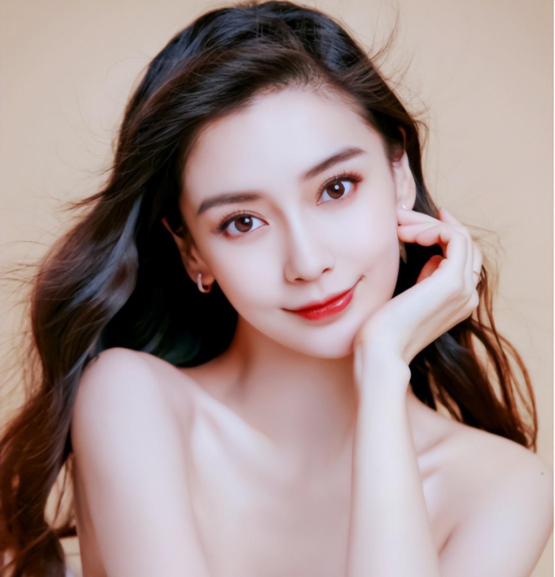 盘点娱乐圈那些“包装”出来的“完美女神”,真实身材一言难尽!