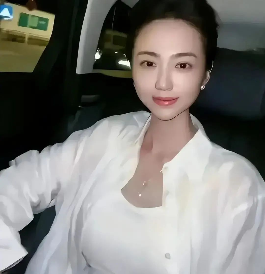 白珊珊和林丹丹都与许家印划清界限,其实隐身的钱香香才是大赢家