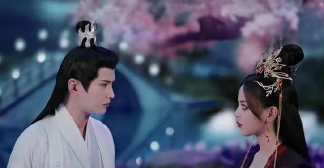 重紫|《重紫》和《星落凝成糖》开播仅差一天，豆瓣评分却相差甚远