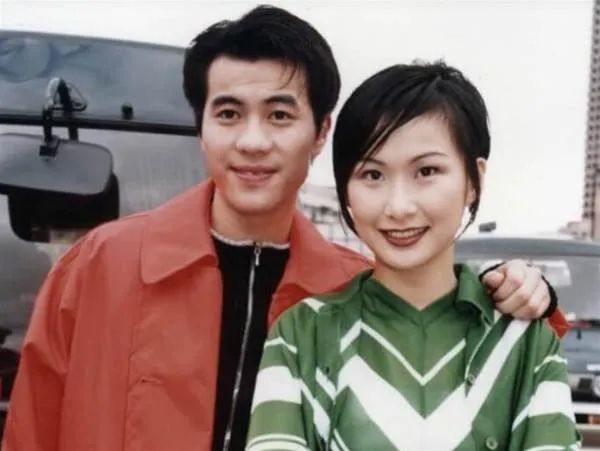 52岁香港「靓声歌后」近况曝光！