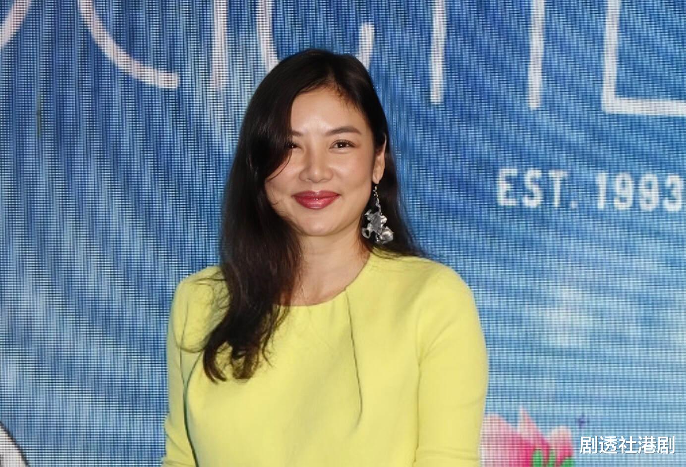 香港知名女星正式宣布离婚,结束人生第二段婚姻,不涉及第三者
