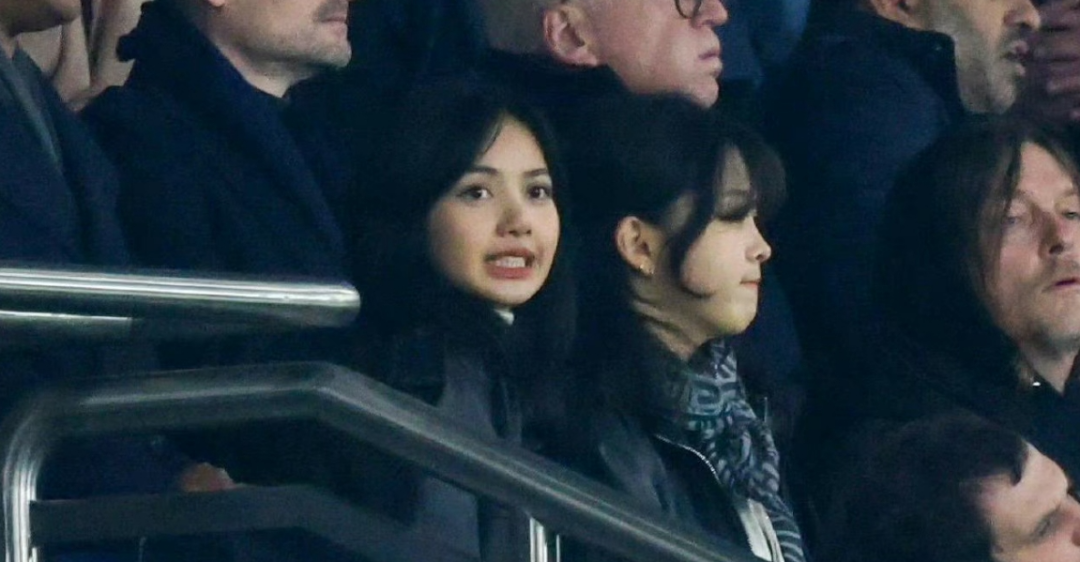 Lisa生图曝光！脱了衣服的她，还能再穿回去吗？