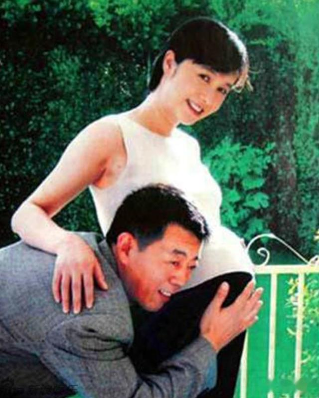 2个大学生干儿子,彻底撕开了蒋雯丽的“遮羞布”