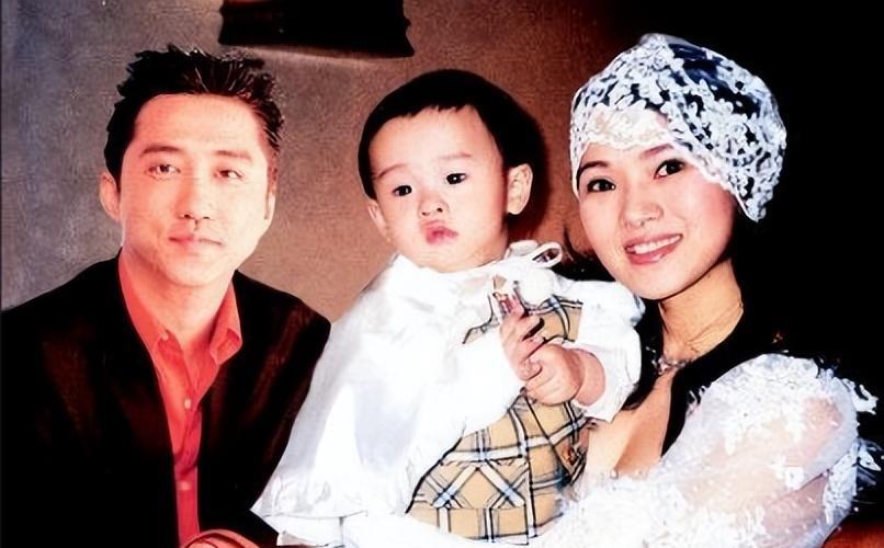 |传61岁庾澄庆突发心脏病去世,小14岁娇妻已赶往,经纪人紧急发声