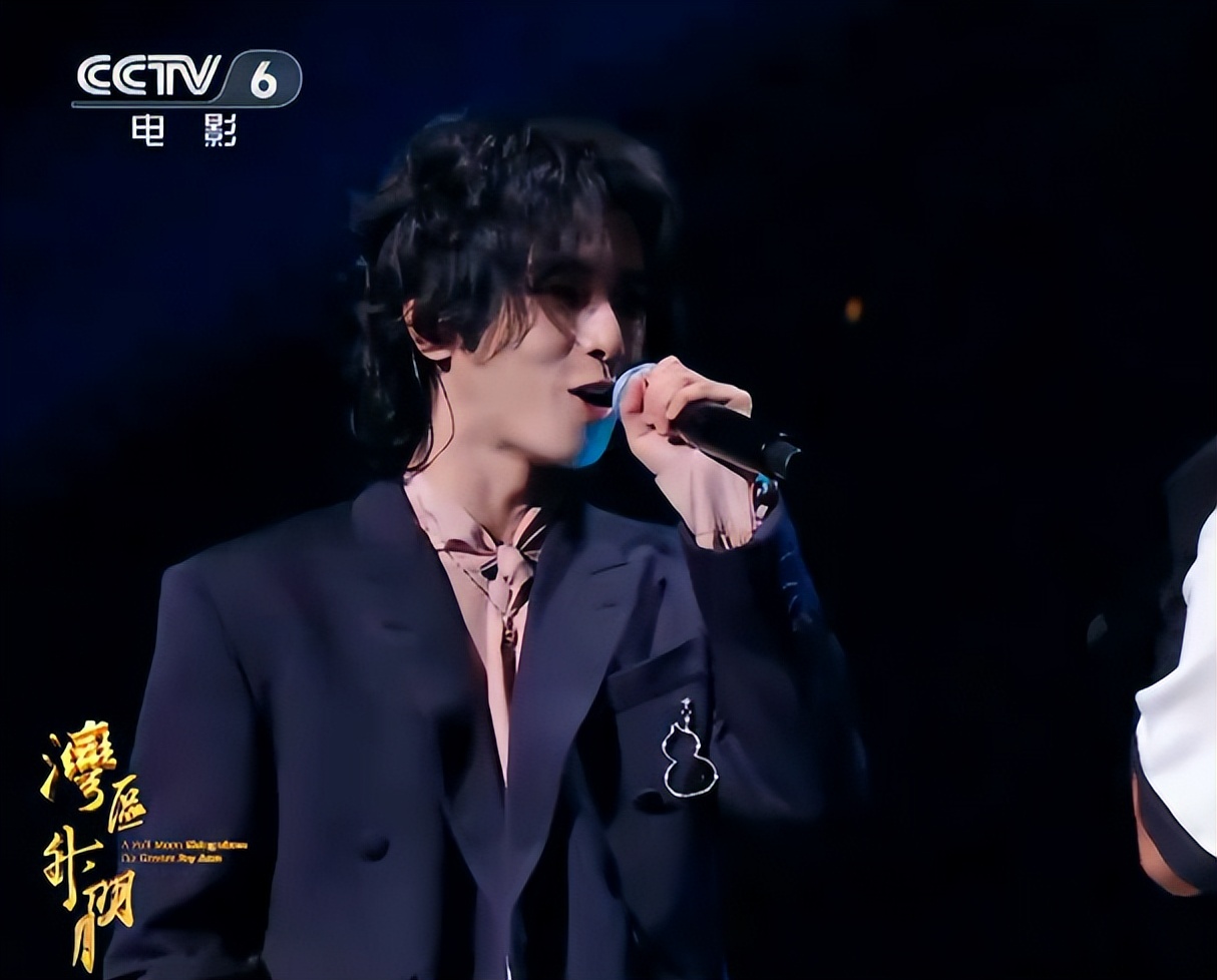 湾区这一夜，将内娱影后顶流们的窘境，体现得淋漓尽致！